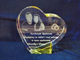Podziękowanie dla rodziców - statuetka szklana Serce C055 z grawerem w etui